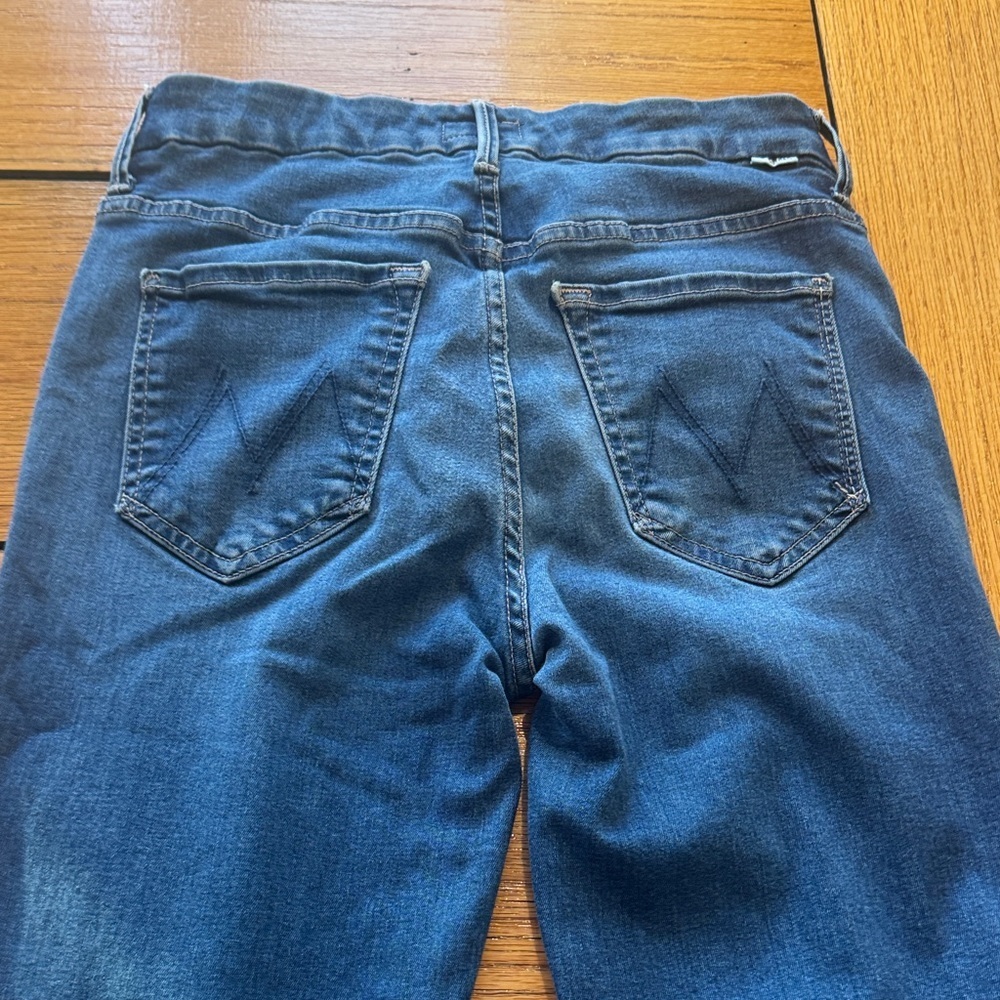 MOTHER High Waisted Looker Ankle Fray Jeans in Blue size 27 - Picture 7 of 7